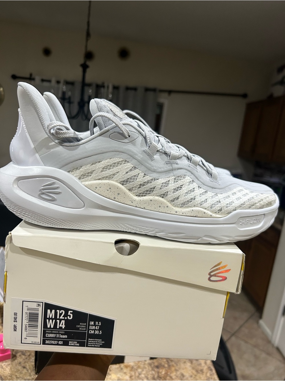 Under Armour Adult Curry 11 Team Basketball Shoes /white /Gray Size 12.5 New